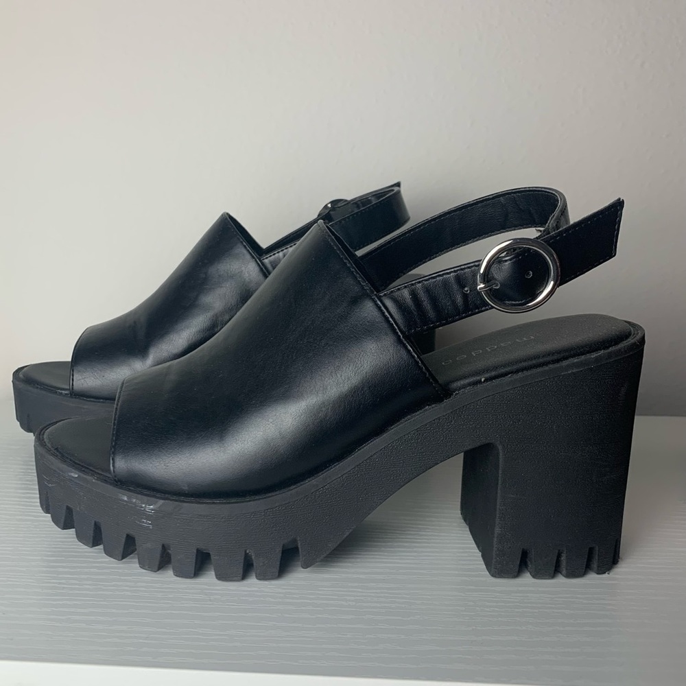 Madden Girl Chunky Platform Sandal Heels 90s Size 8 Gem
